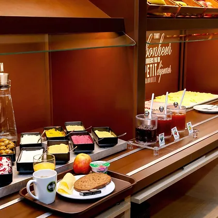 ホテル B&B Hotel Guetersloh ギュータースロー